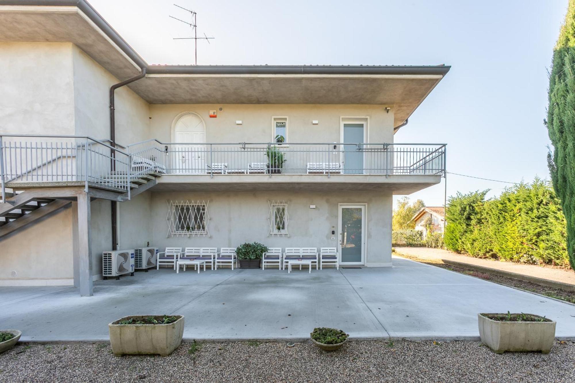 Appartamento Blu Sky Garda Castelnuovo del Garda Esterno foto